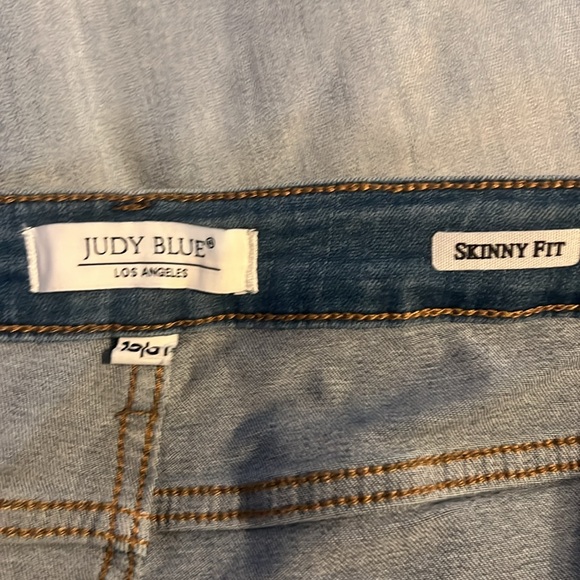 Judy Blue Skinny Fit Patchwork Jeans - Picture 9 of 10